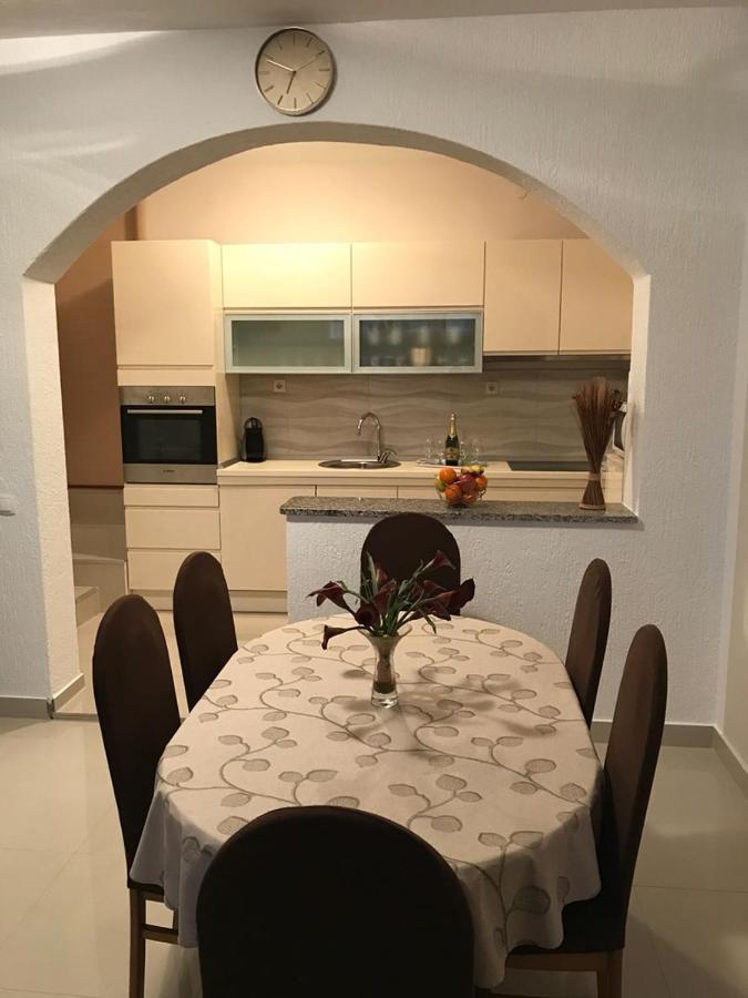 מרינה Apartments Bikic מראה חיצוני תמונה